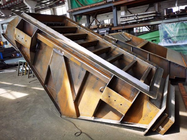 矿山设备钢结构部件焊接